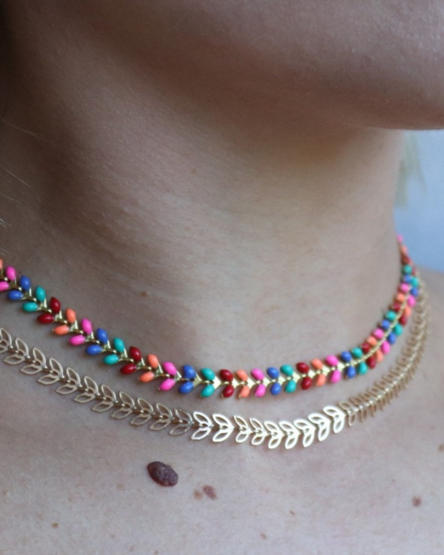 MULTICOLOUR CROWN NECKLACE