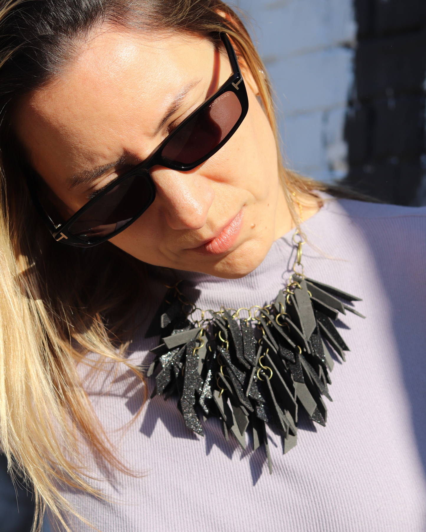 GLITTER BLACK EXTREMELY LIGHT WEIGHT NECKLACE