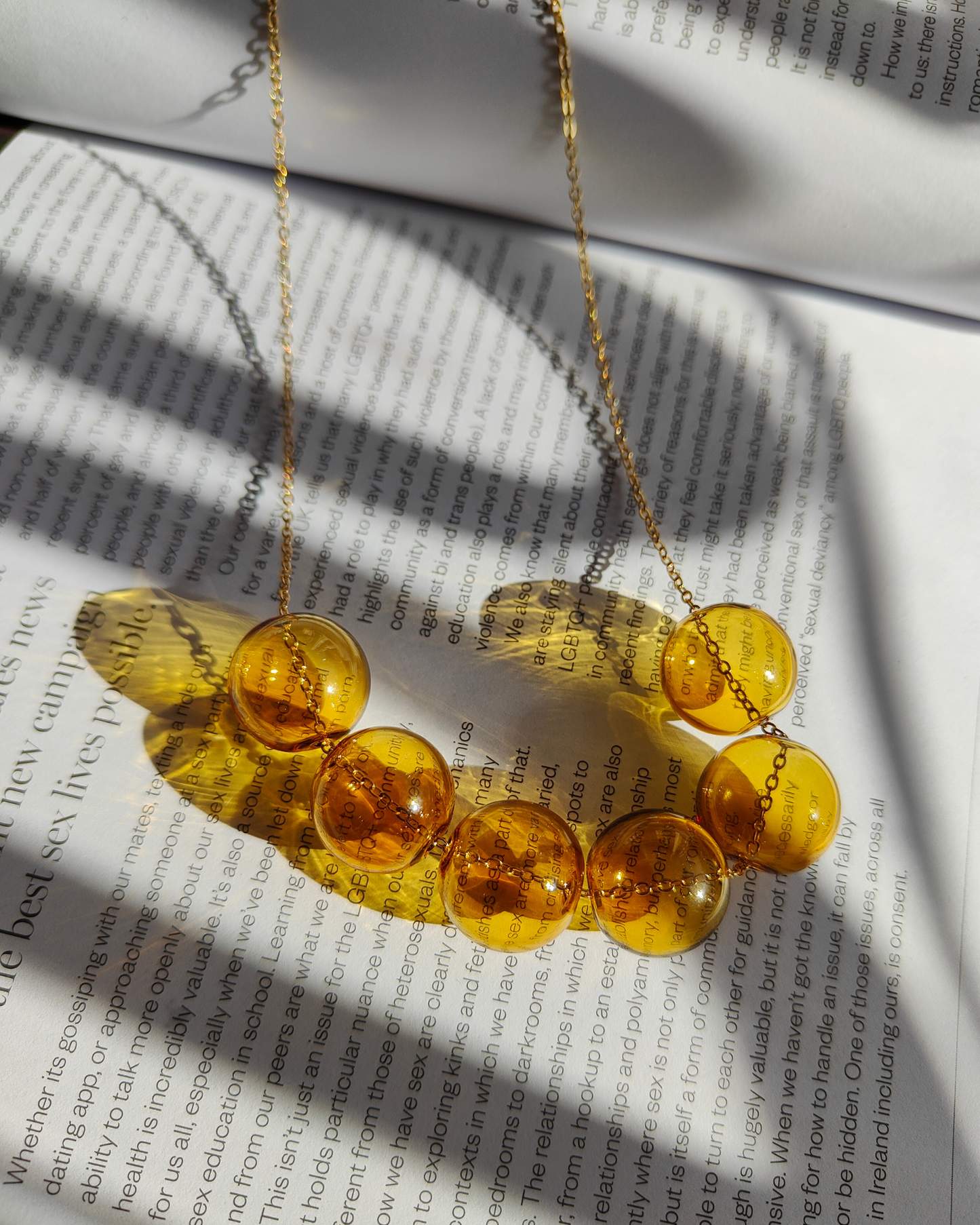MUSTARD RETRO BUBBLES NECKLACE