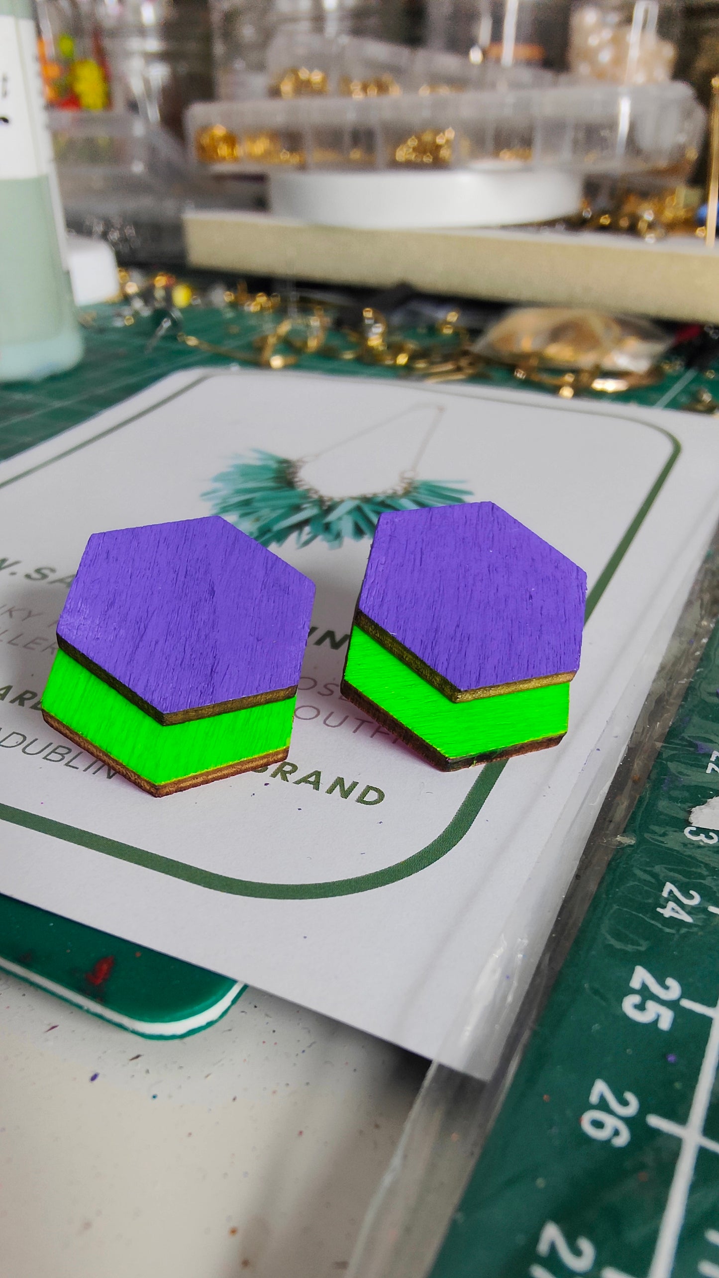 LOLA PURPLE STUDS