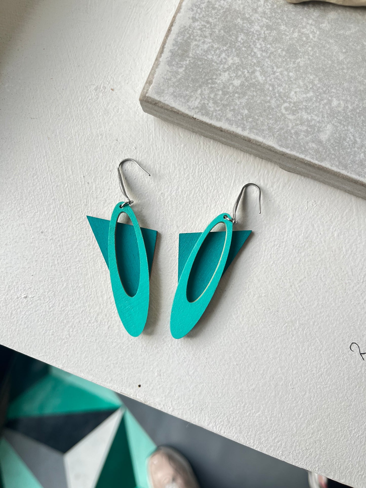 RETRO TROP EARRINGS