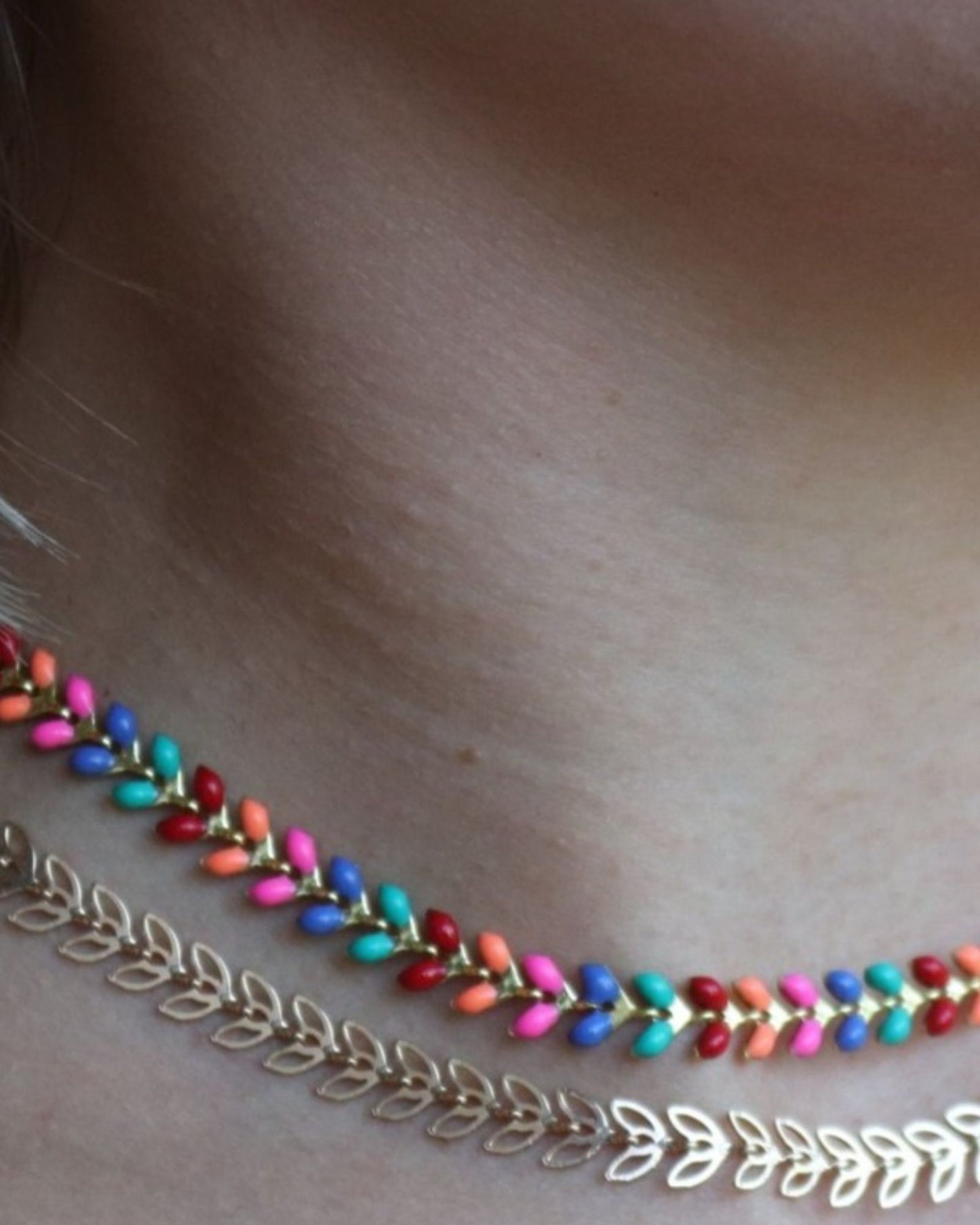 MULTICOLOUR CROWN NECKLACE