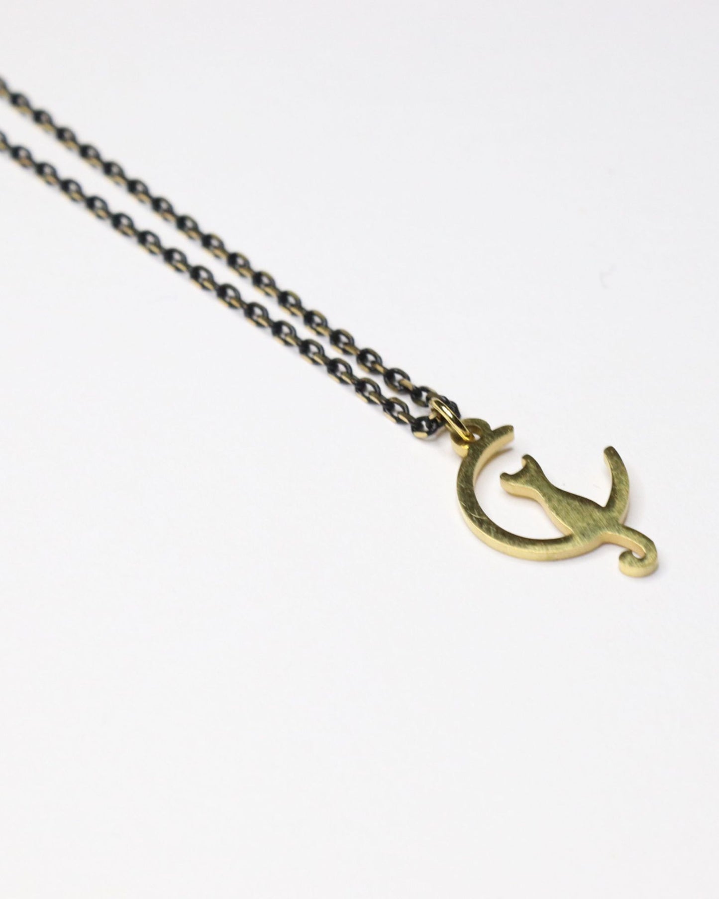 CAT ON THE MOON NECKLACE