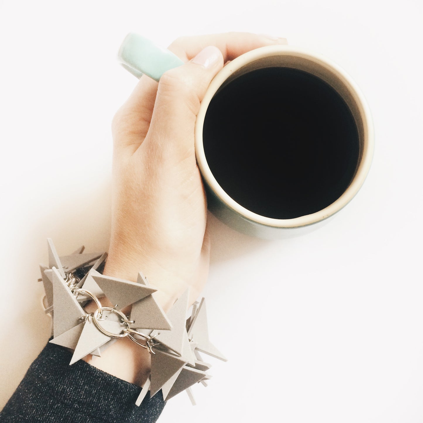 GREY TRIANGLES BRACELET