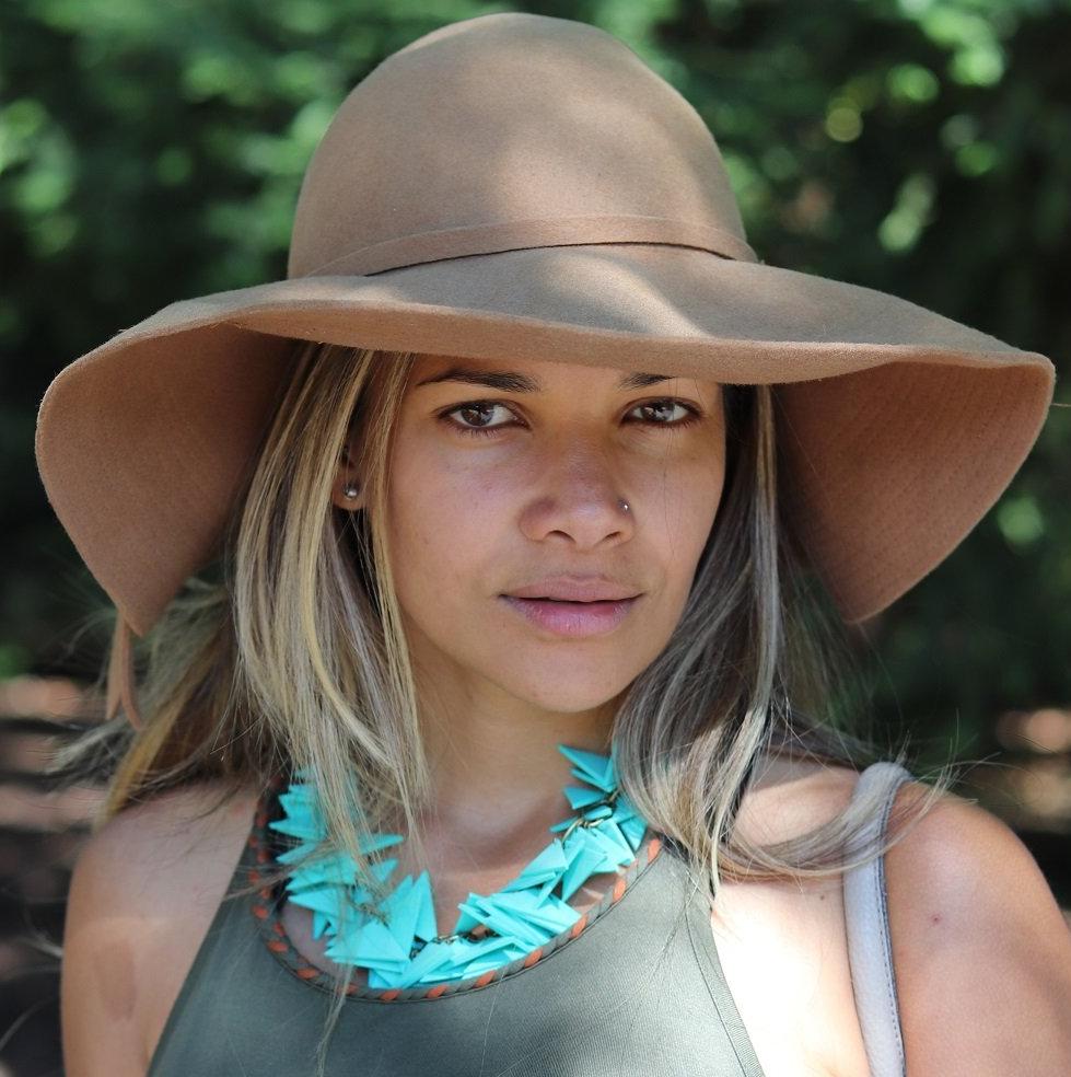 TURQUOISE TRIANGLES SOFT NECKLACE