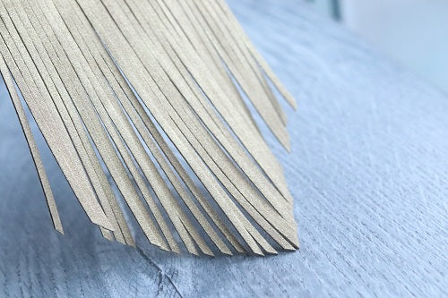 GOLDEN TASSEL NECKLACE