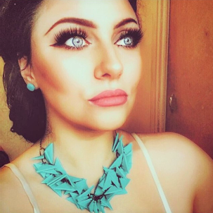 TURQUOISE TRIANGLES SOFT NECKLACE