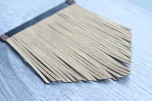 GOLDEN TASSEL NECKLACE