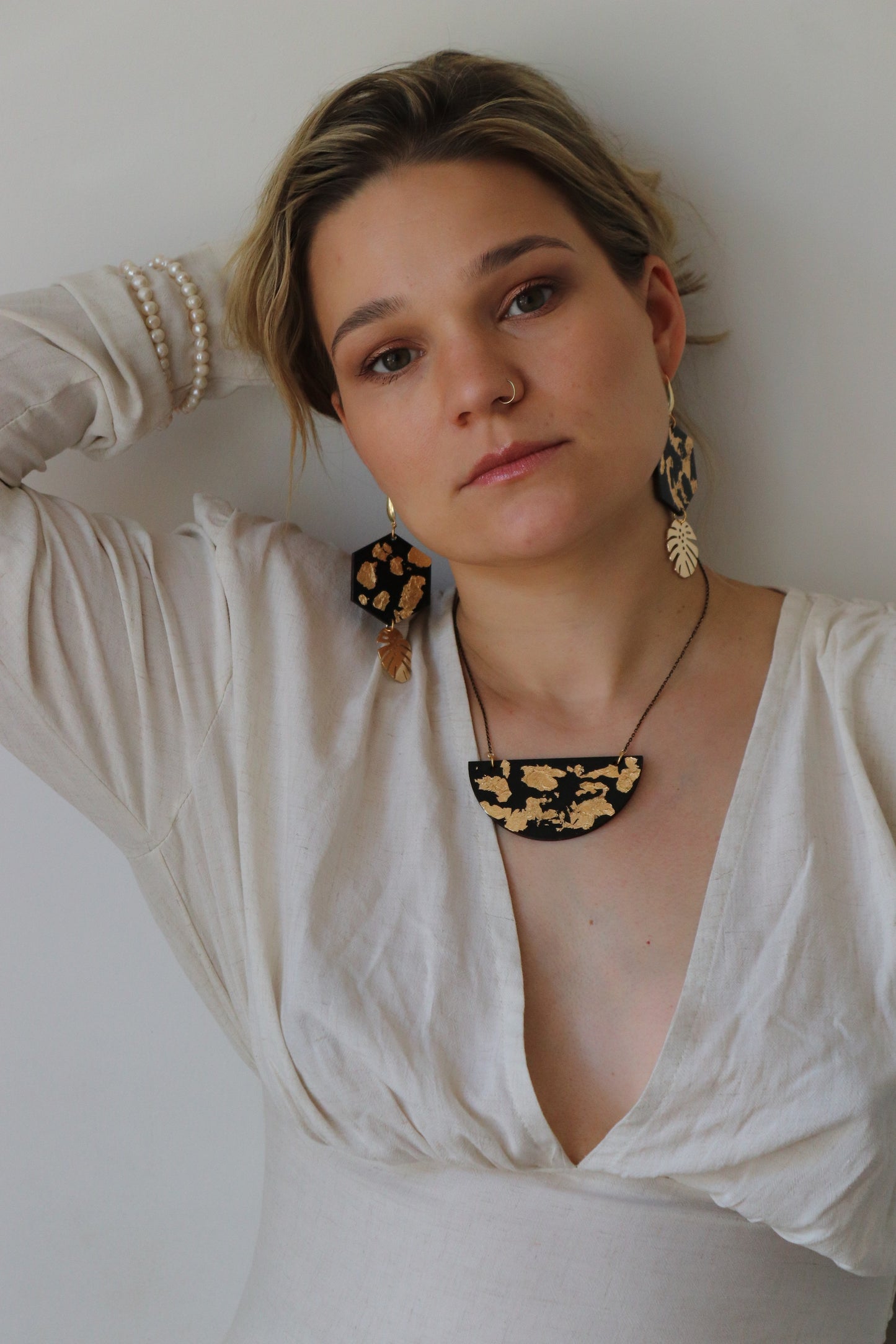 GOLDEN PARTY NECKLACE