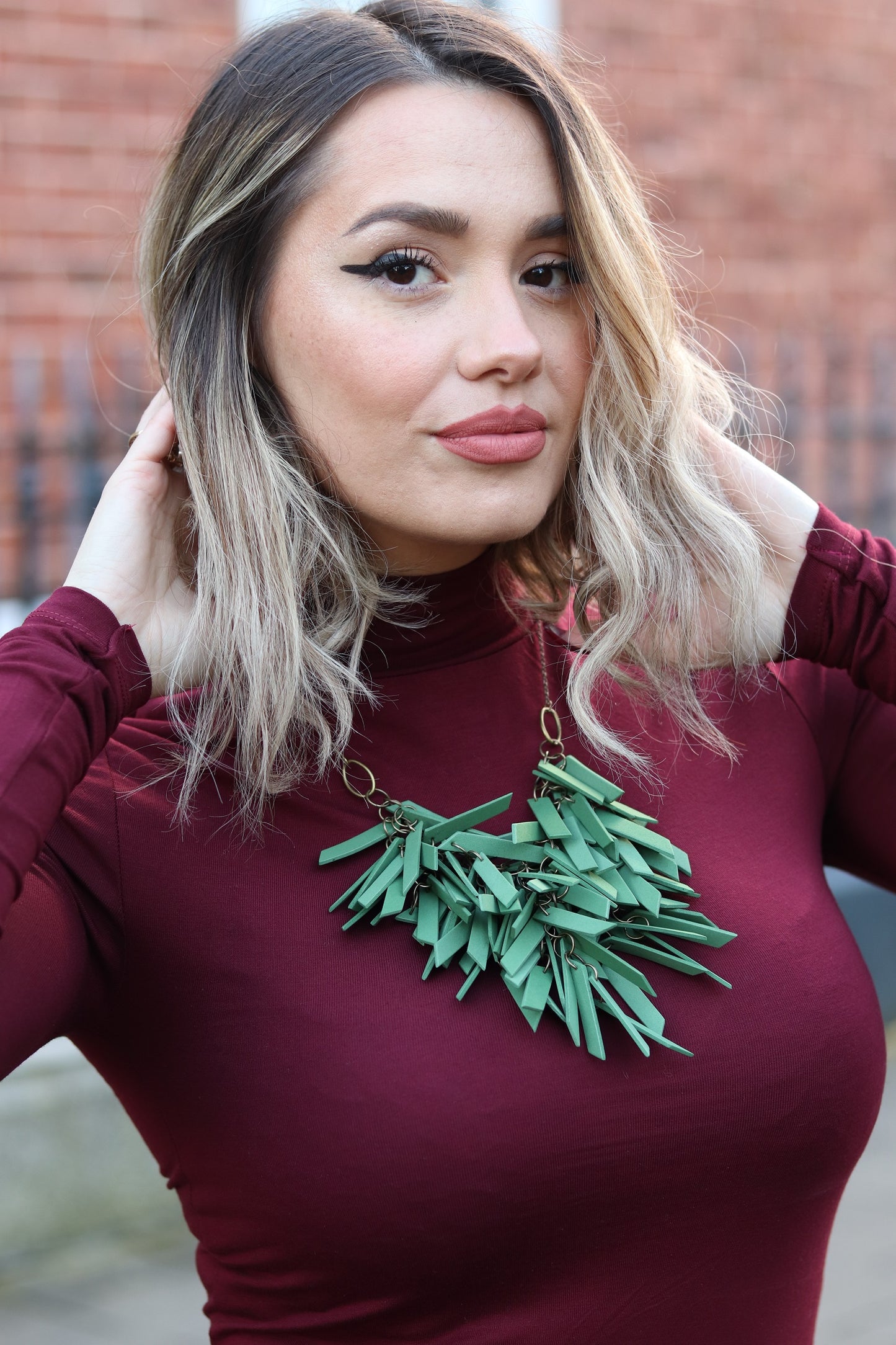 GREEN WATERFALL EXTREMELY LIGHT WEIGHT NECKLACE