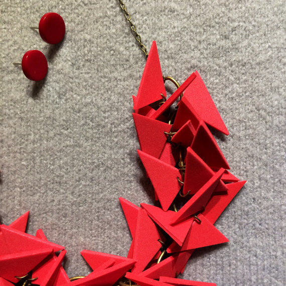 RED TRIANGLES SOFT NECKLACE