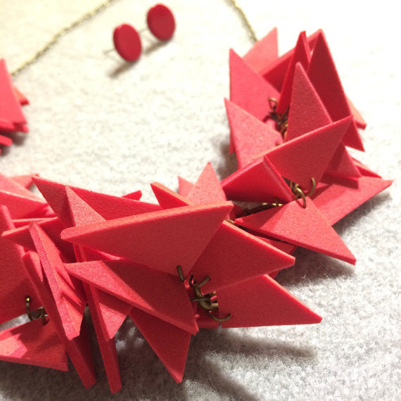 RED TRIANGLES SOFT NECKLACE