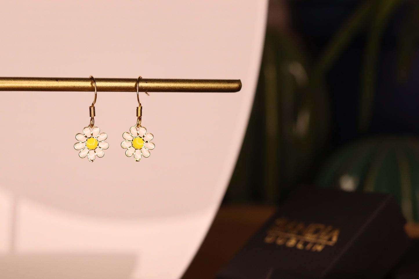 DIAMOND DAISY EARRINGS