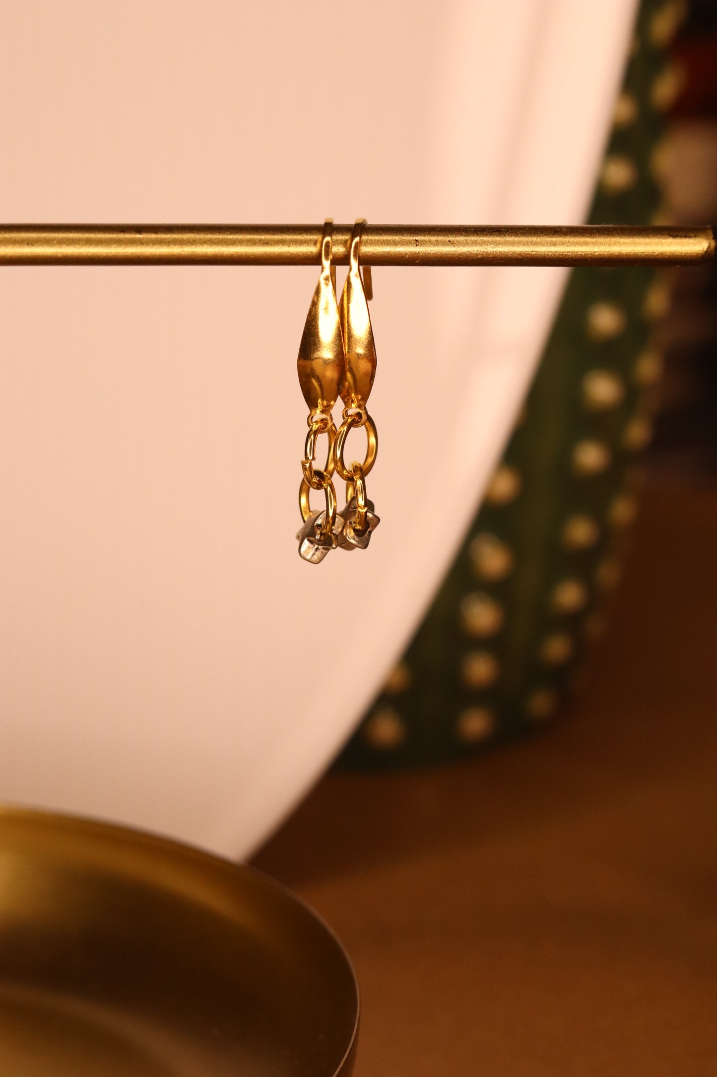 SHINE SHINE EARRINGS