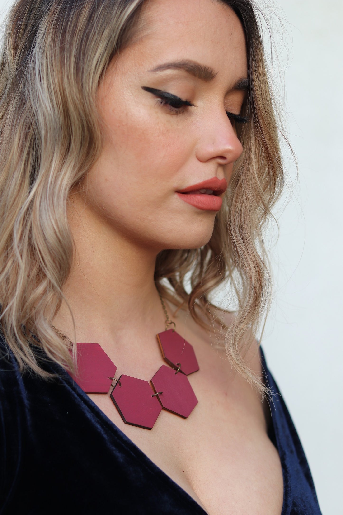 PLUM REVERSIBLE NECKLACE