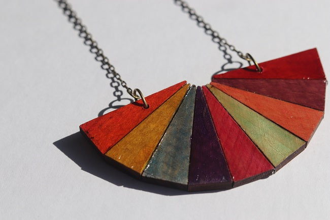 BLUE JEAN WOODEN NECKLACE