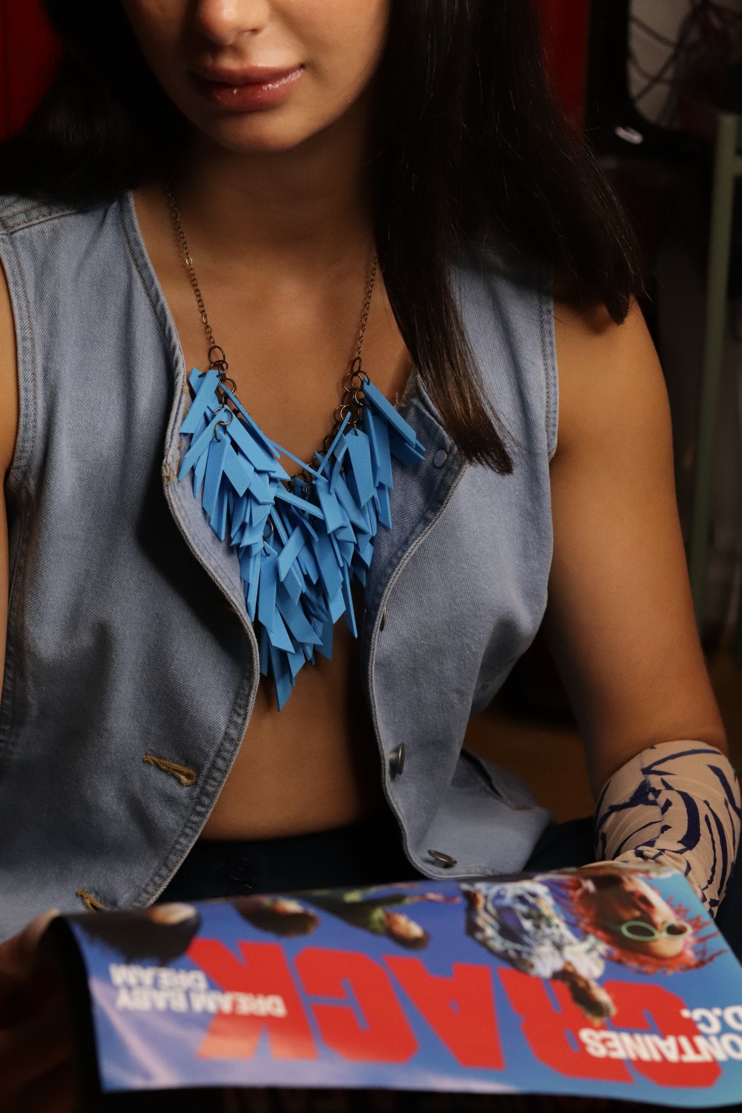 BLUE EXTREMELY LIGHT WEIGHT NECKLACE