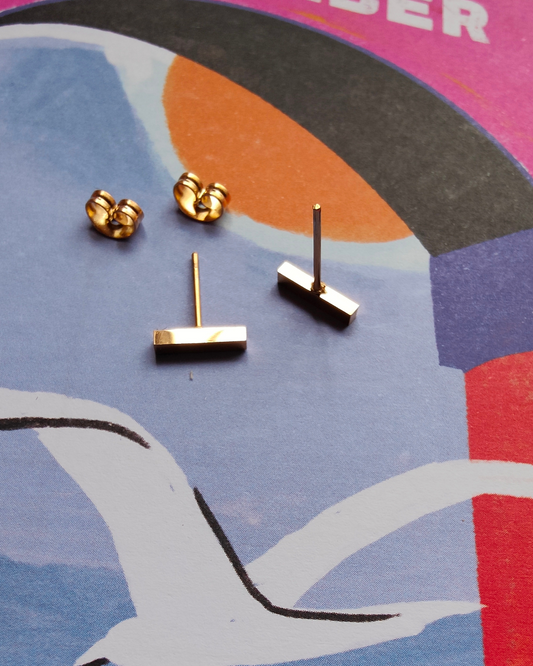 GOLDEN BAR STUDS