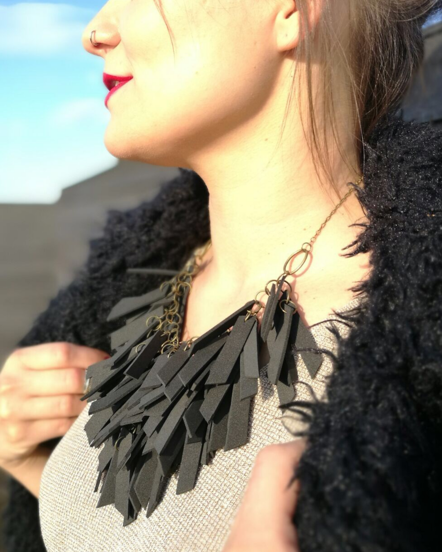 BLACK EXTREMELY LIGHT WEIGHT NECKLACE