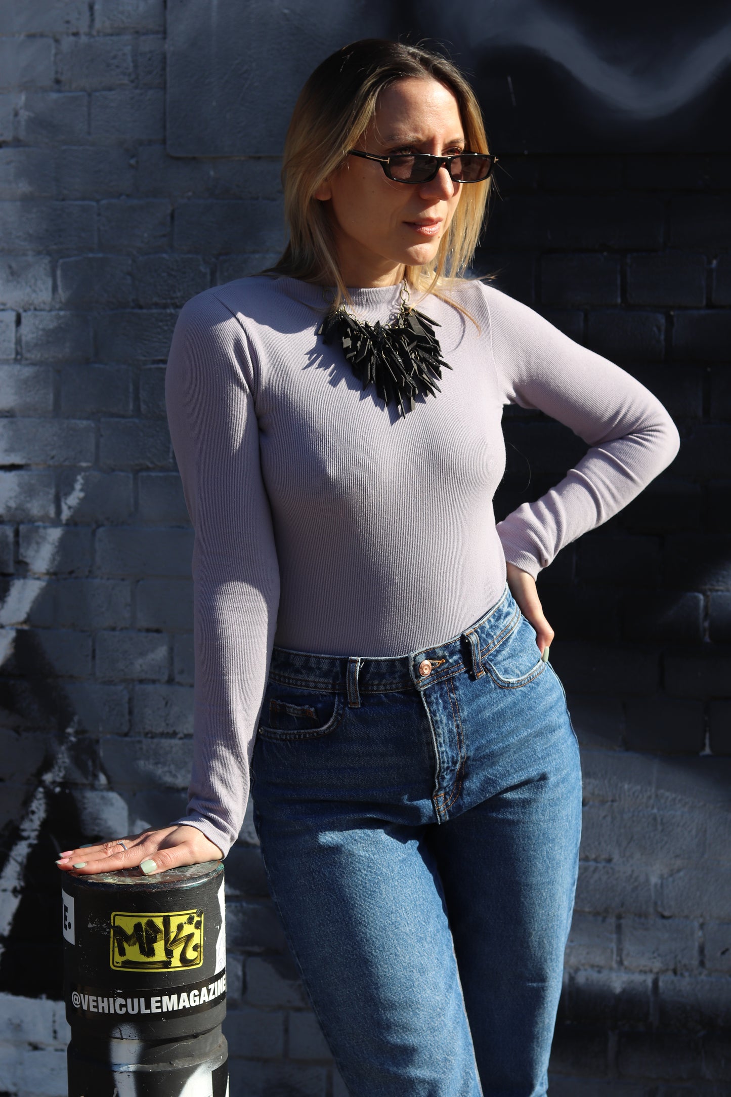 SPARKLY BLACK EXTREMELY LIGHT WEIGHT NECKLACE