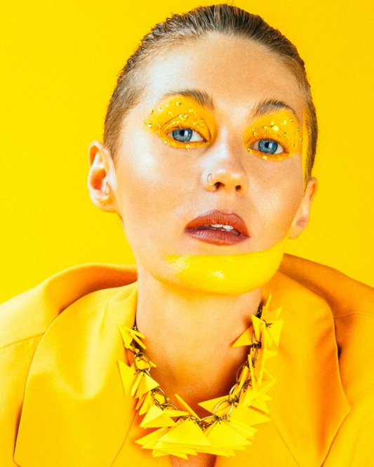 IN AND OUT DARK YELLOW SOFT TRIANGLE NECKLACE