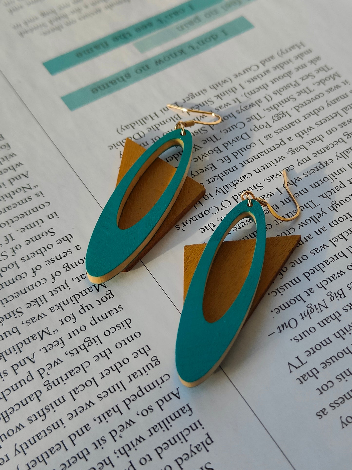 RETRO TROP EARRINGS