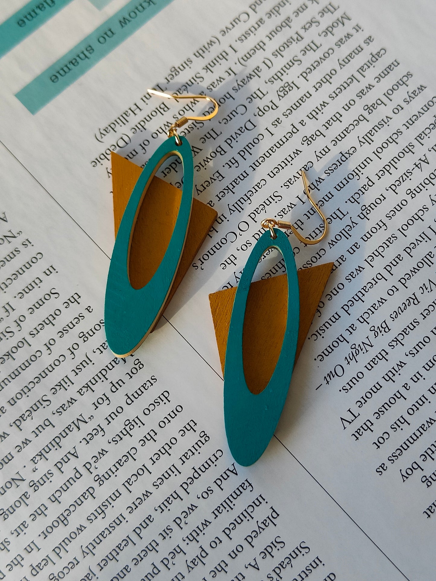 RETRO TROP EARRINGS