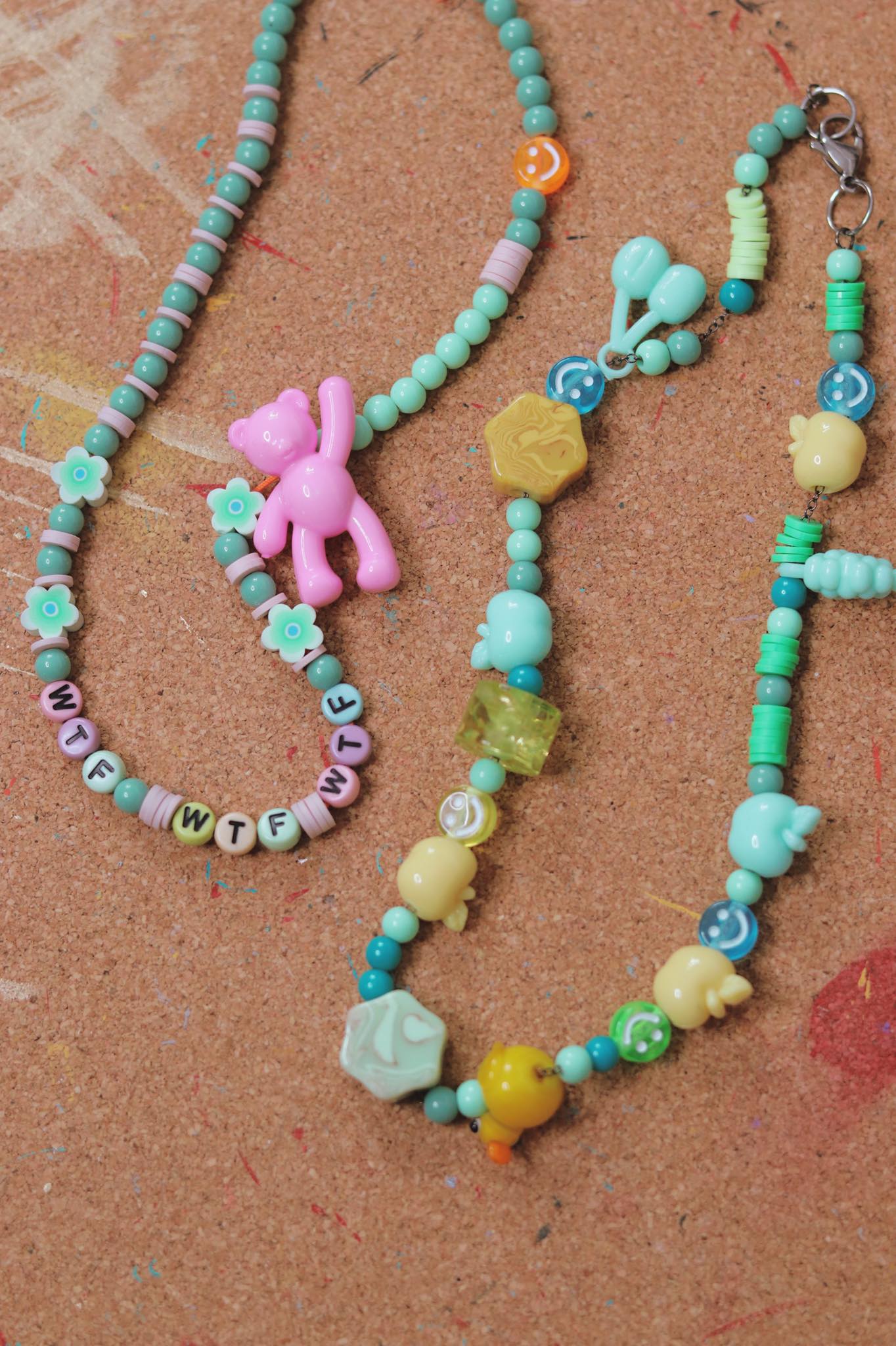 90'S INSPIRED BEADED NECKLACE WORKSHOP