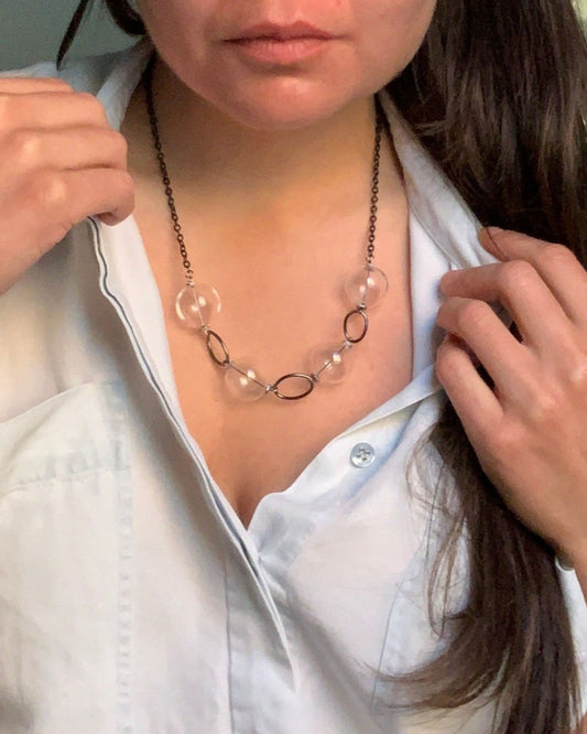 GLASS ROCK AND ROLL NECKLACE