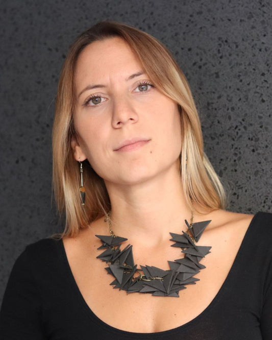 BLACK TRIANGLES SOFT NECKLACE