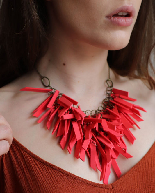 RED EXTREMELY LIGHT WEIGHT NECKLACE