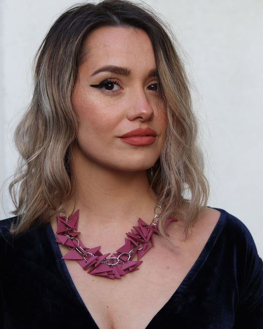PLUM TRIANGLES SOFT NECKLACE