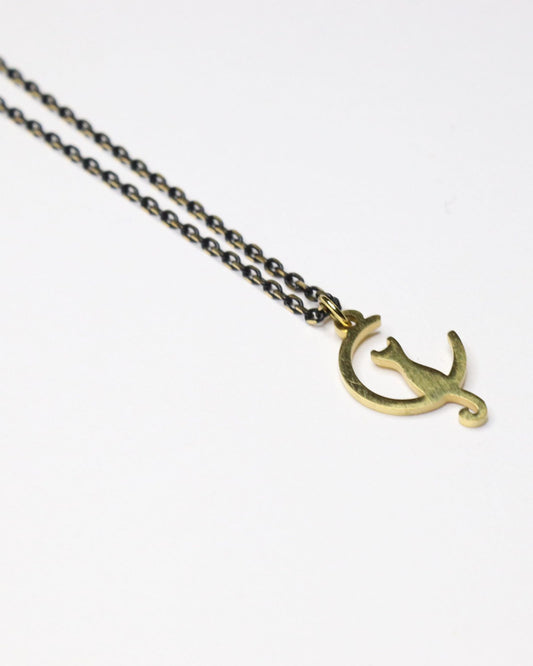 CAT ON THE MOON NECKLACE