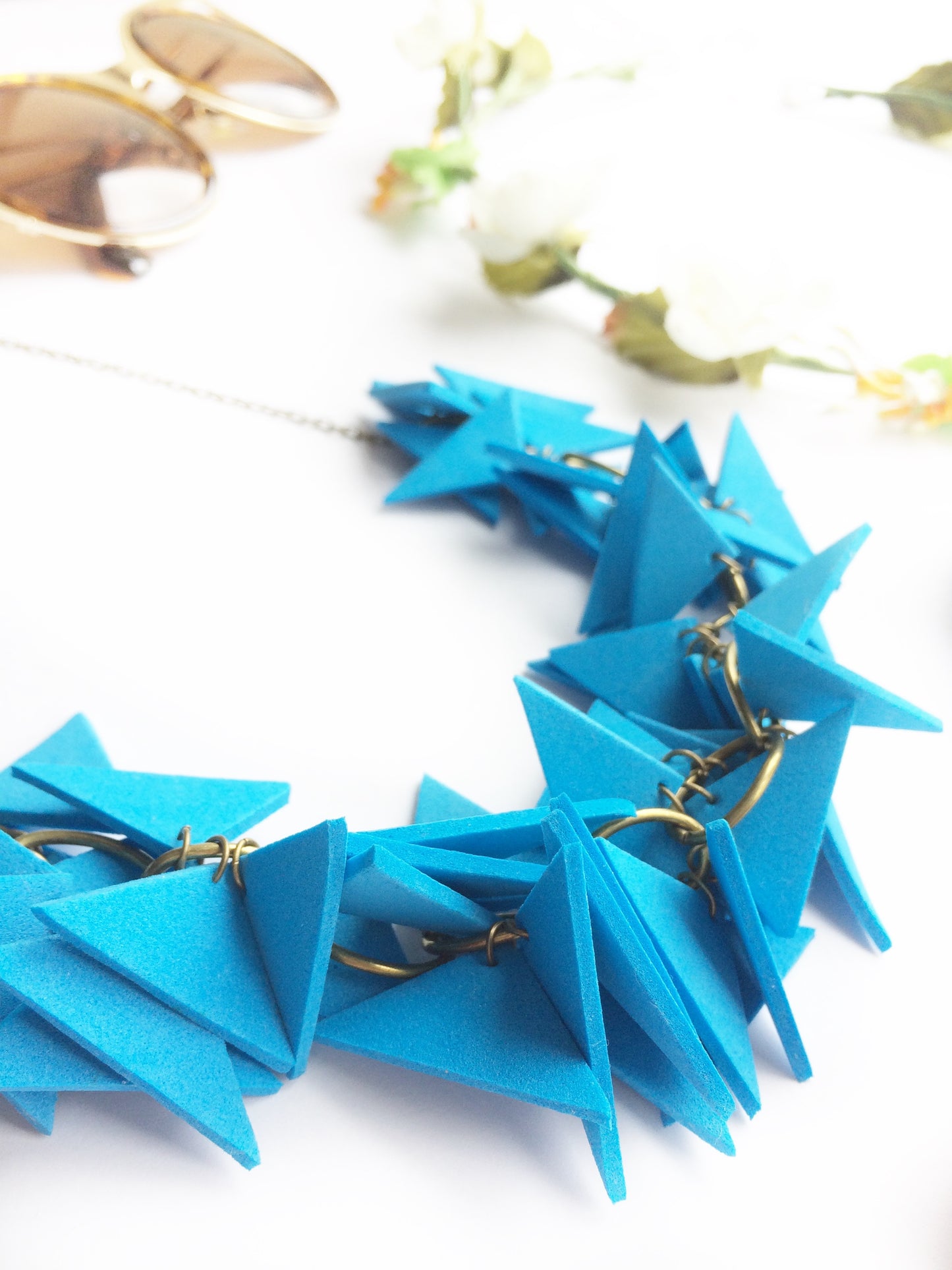 BLUE TRIANGLES SOFT NECKLACE
