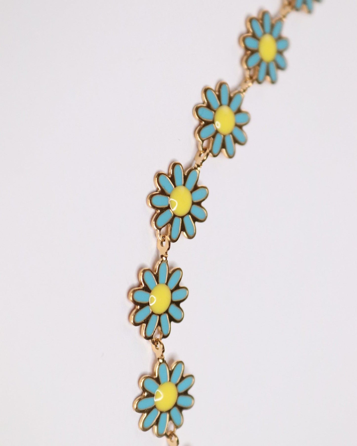 ONLY DAISIES BLUE NECKLACE