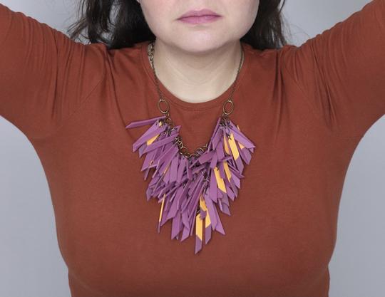 PLUM DIPPED EXTREMELY LIGHT WEIGHT NECKLACE