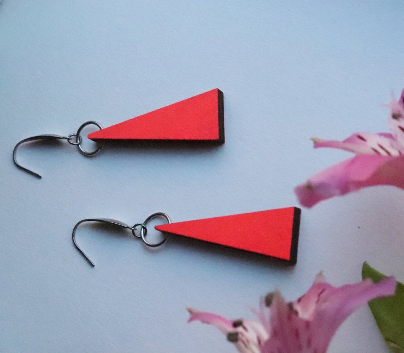 NEON PINK TRIANGLE EARRINGS