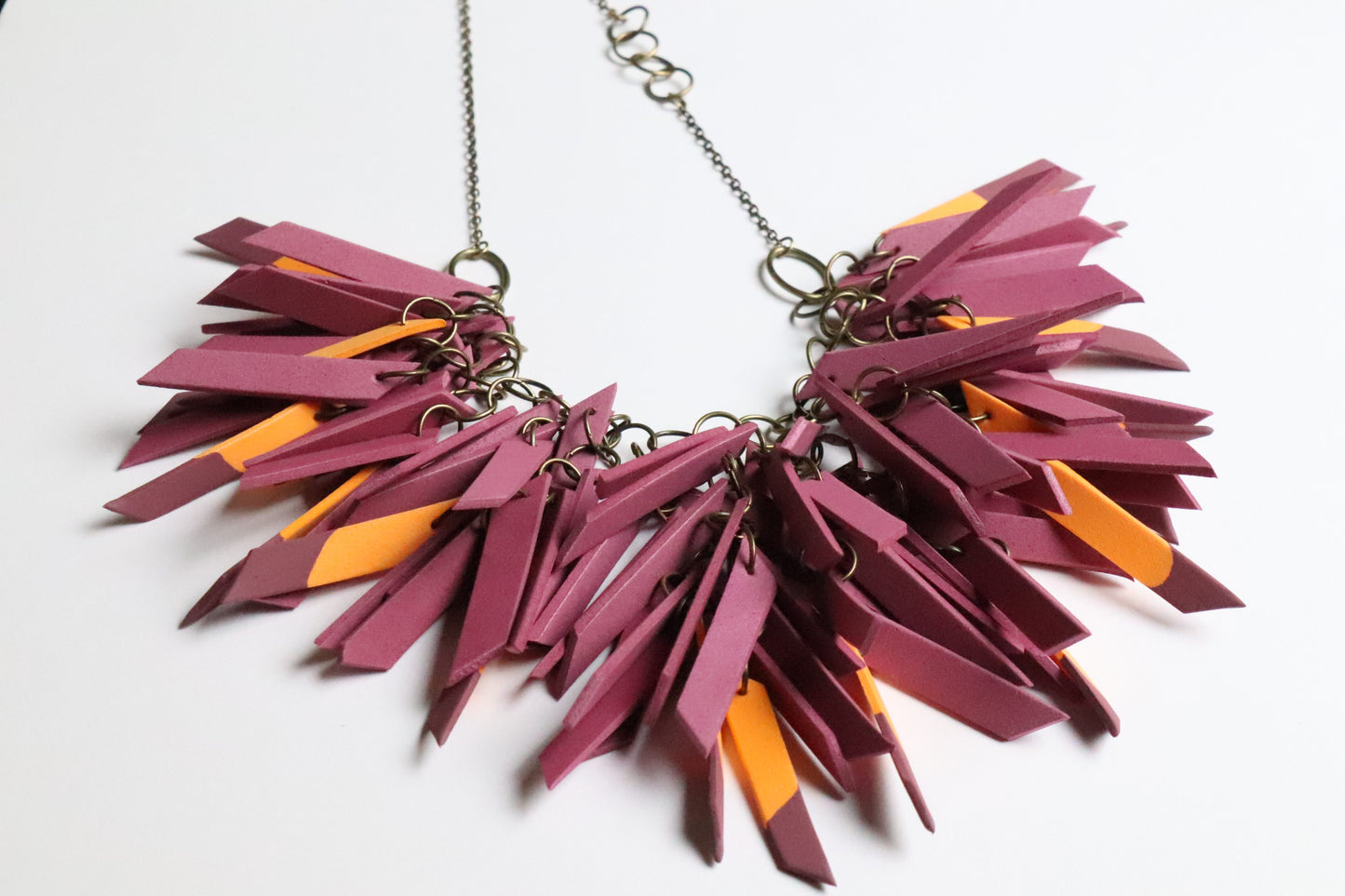 PLUM DIPPED EXTREMELY LIGHT WEIGHT NECKLACE