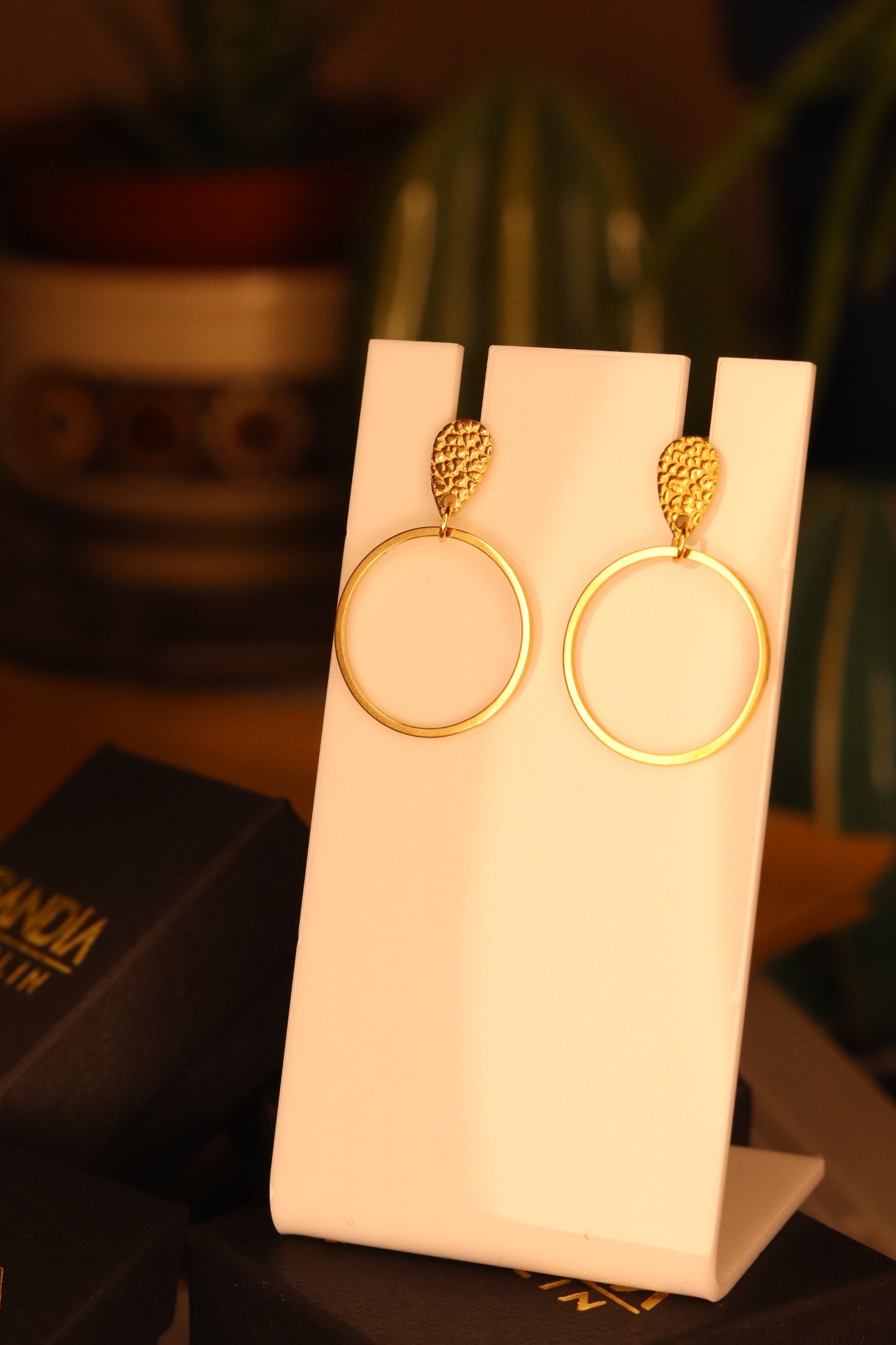 GOLD AROUND EARRINGS
