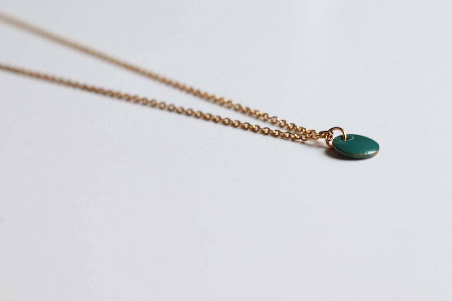 BOLDLY SIMPLE GREEN PENDANT